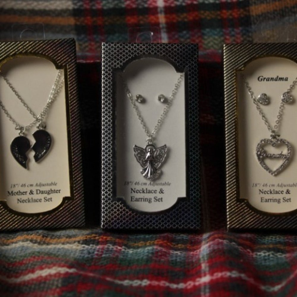 NWT Necklace/Earring Lot